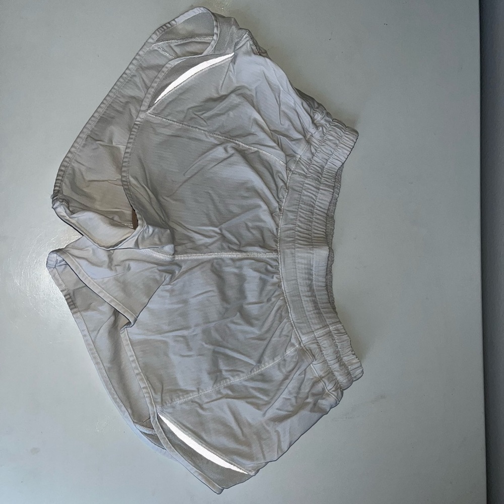 Lululemon Hotty Hot Shorts (2.5”)